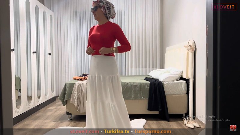 Fatma ile her telden ifşa Kıyafetlerini denedi